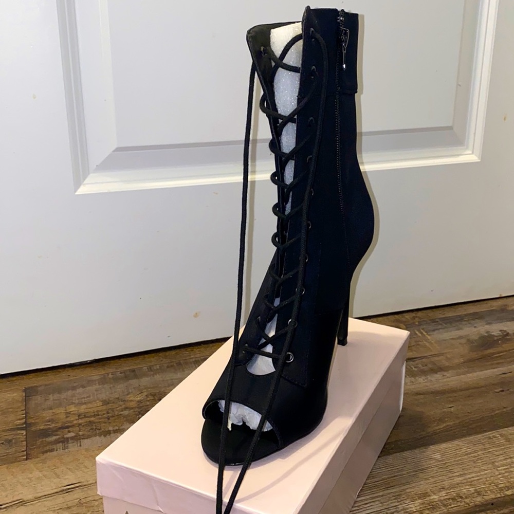 Heels - Picture 2 of 3